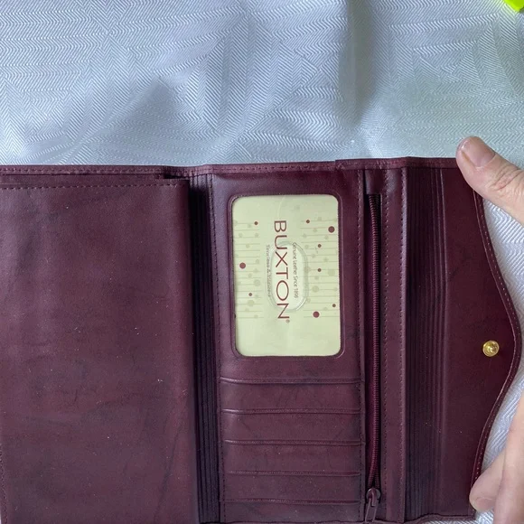 Buxton Burgundy Leather Card Holder and checkbook wallet - Picture 7 of 8